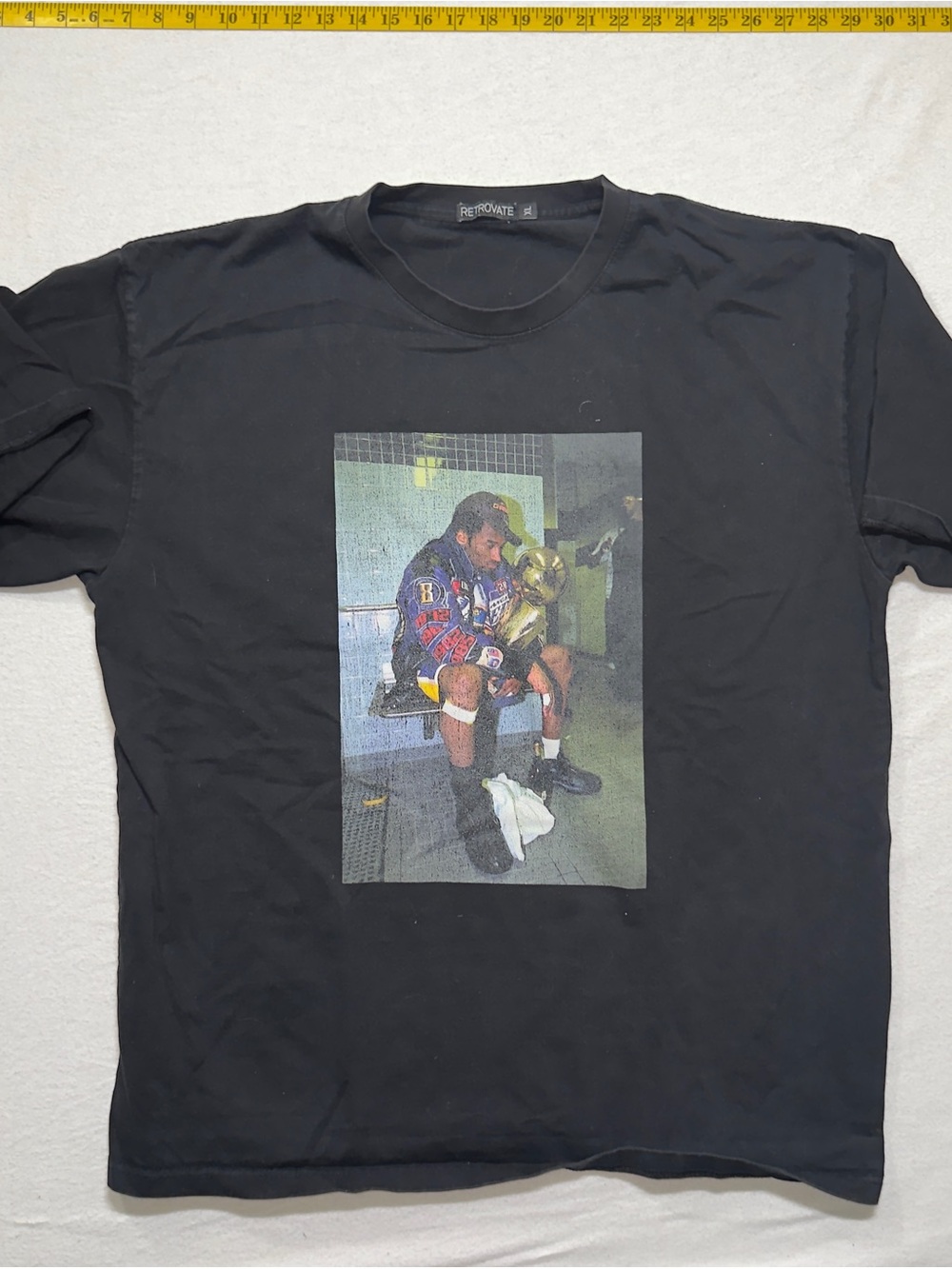 Retro Kobe Bryant Graphic Black Crewneck T-Shirt